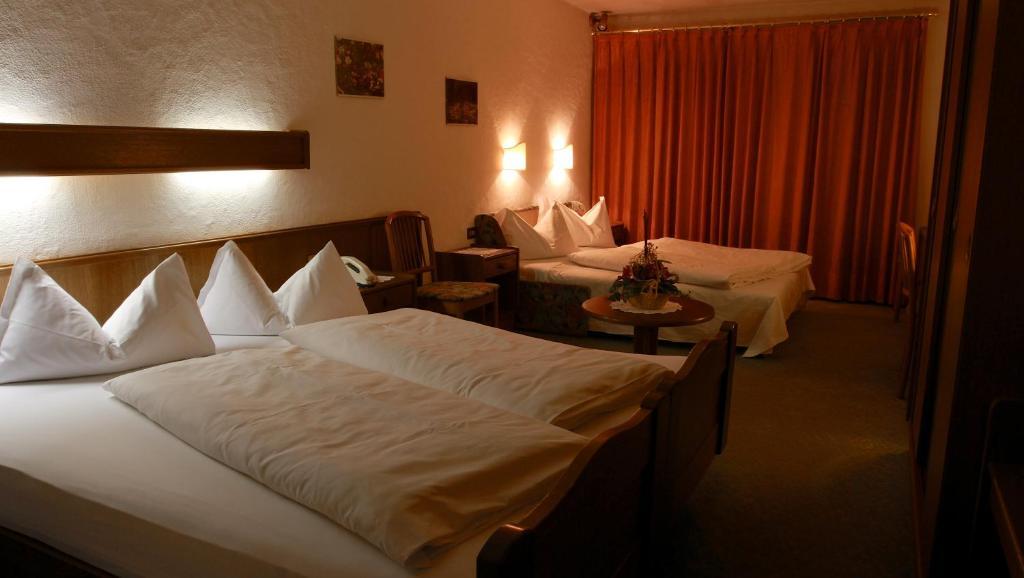 Hotel Weisses Lamm Monguelfo-Tesido