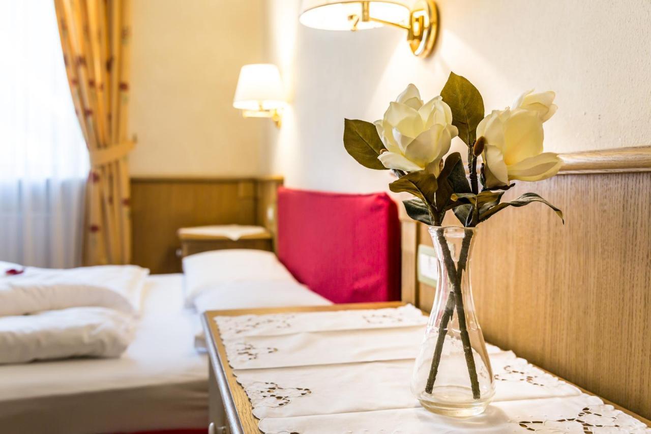 Weisses Lamm Hotel 3*