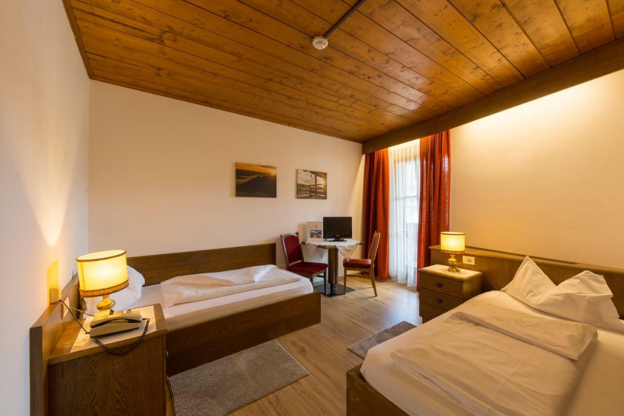 Weisses Lamm Hotel